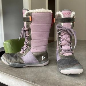 Plae girls snow boots